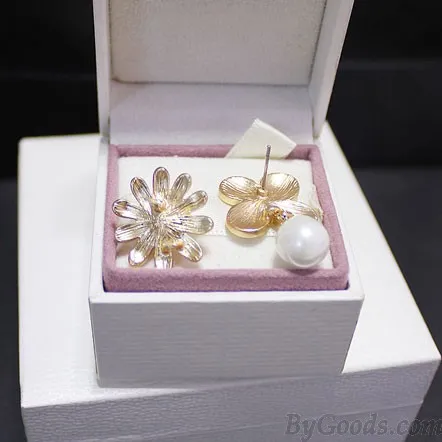 Sweet Cute Daisy Flower Pearl Pendant Asymmetric Fashion Earrings