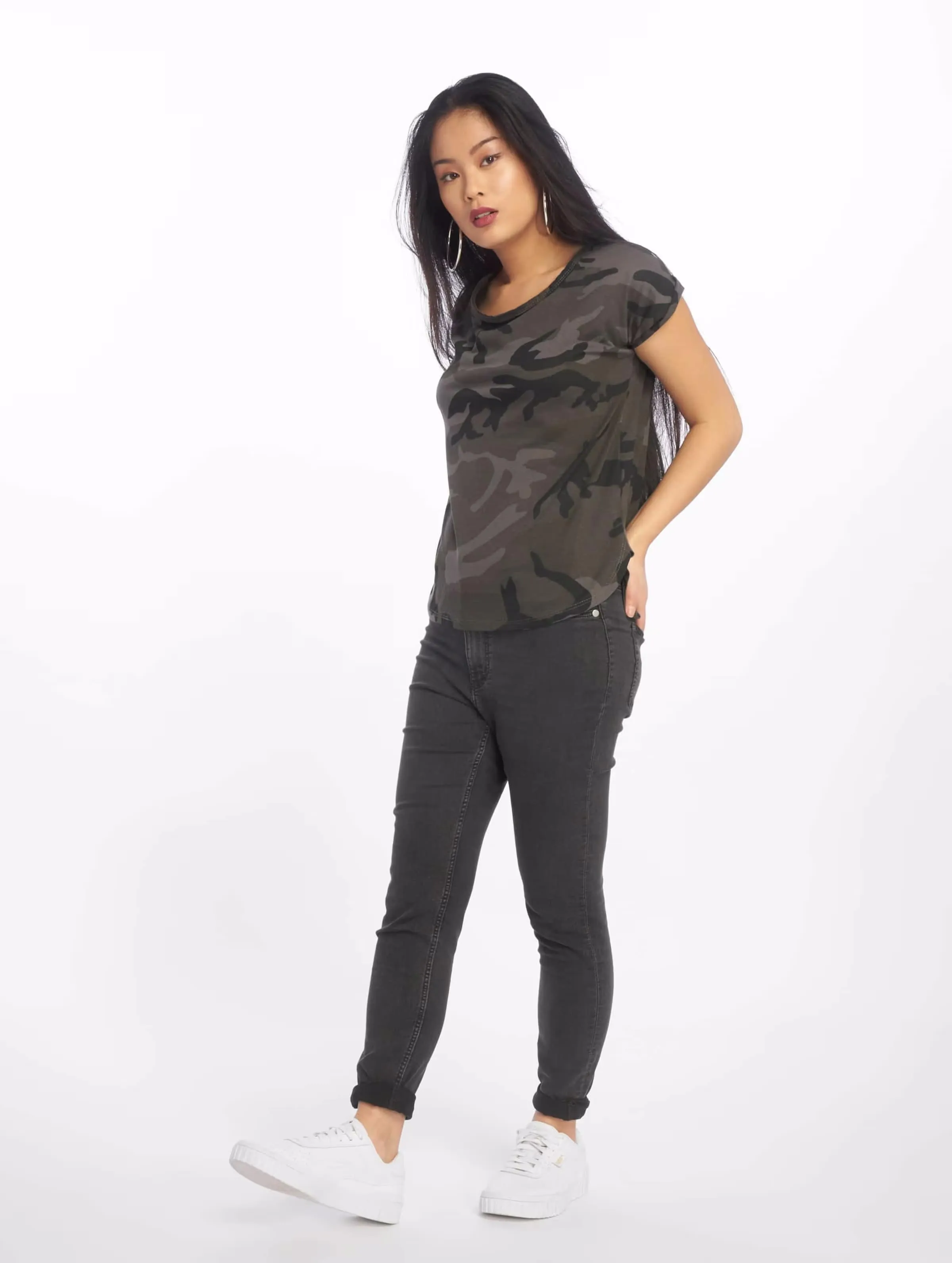 Urban Classics Camo Back Shaped