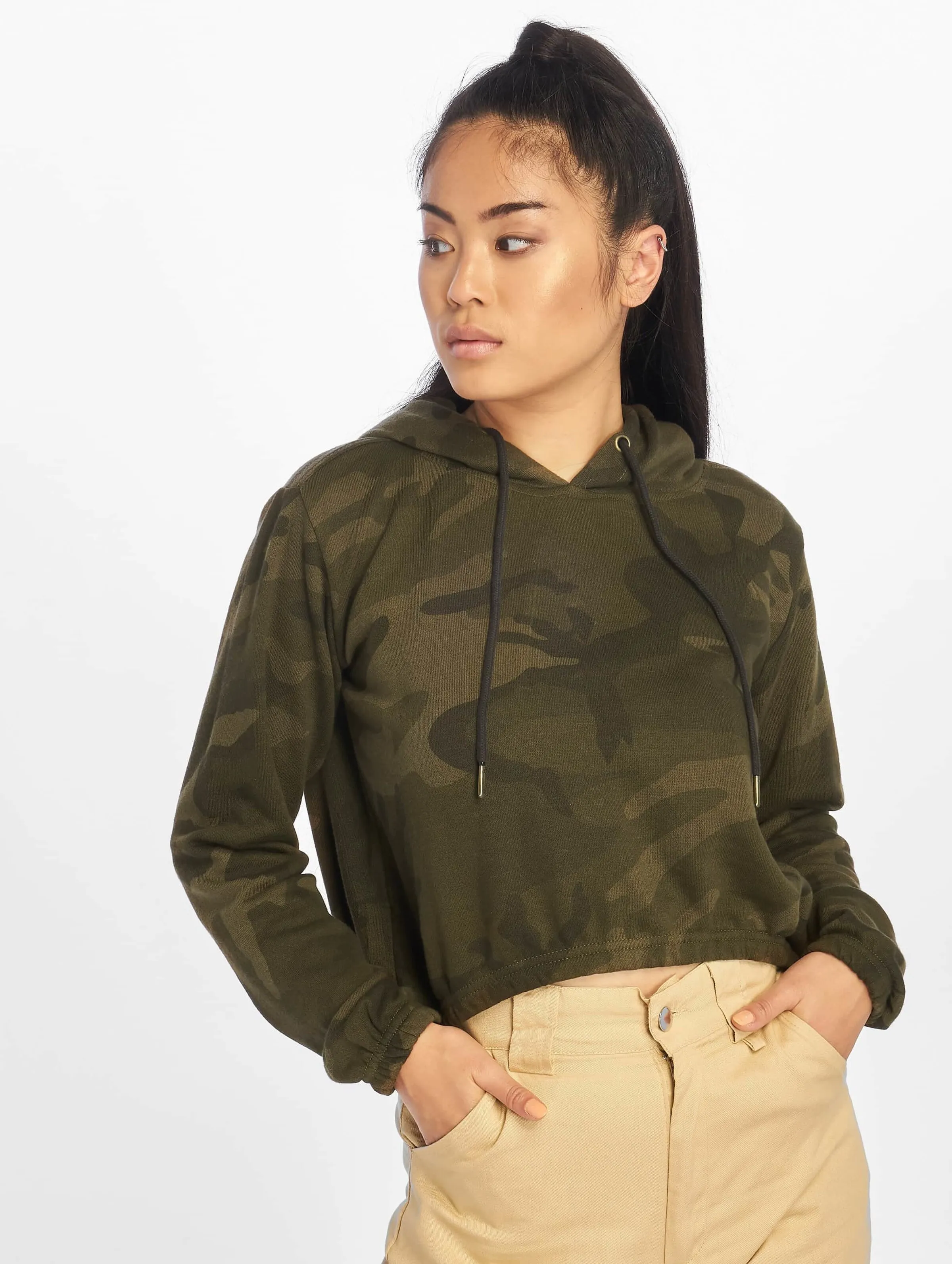Urban Classics Camo Cropped