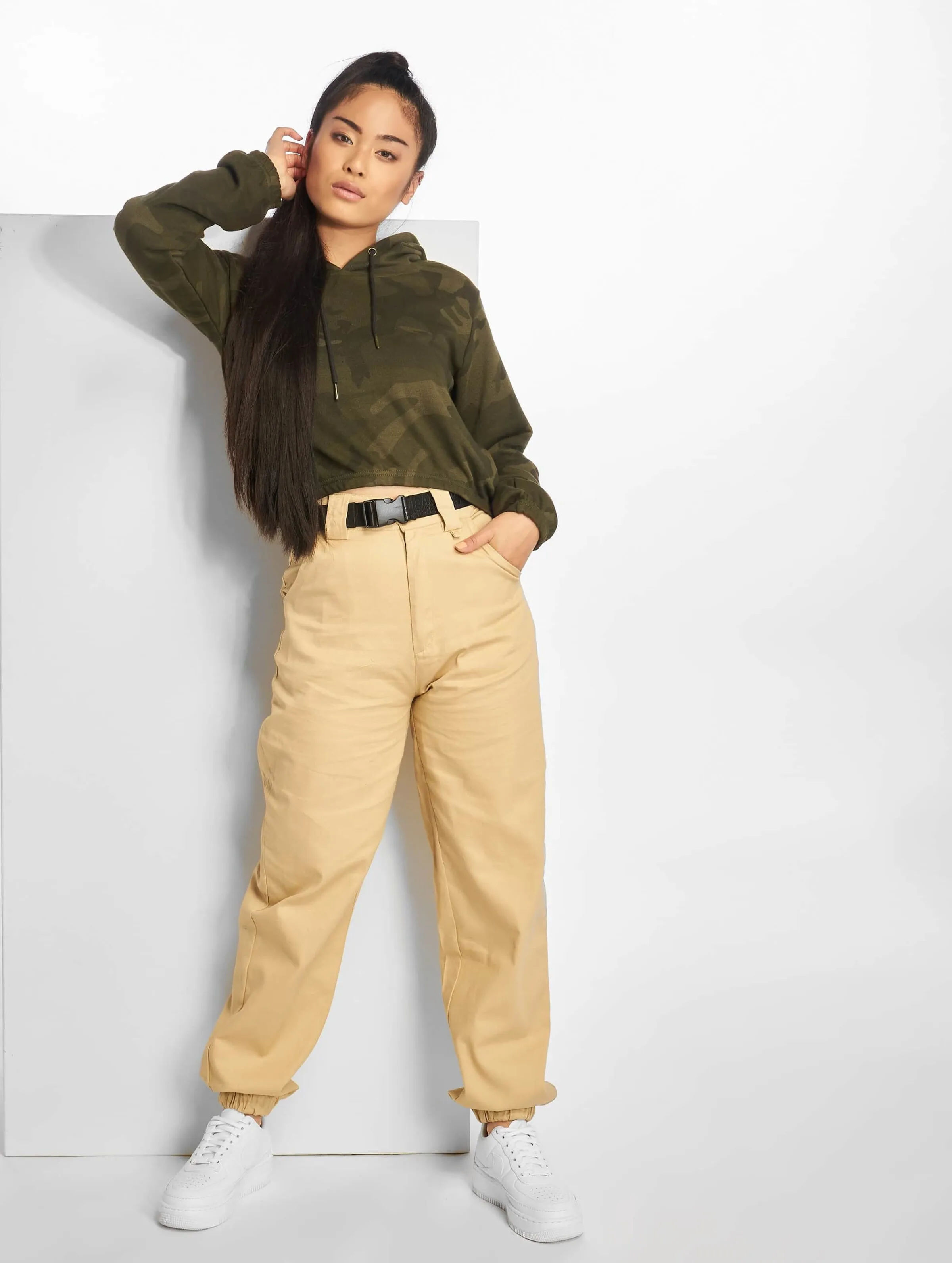 Urban Classics Camo Cropped