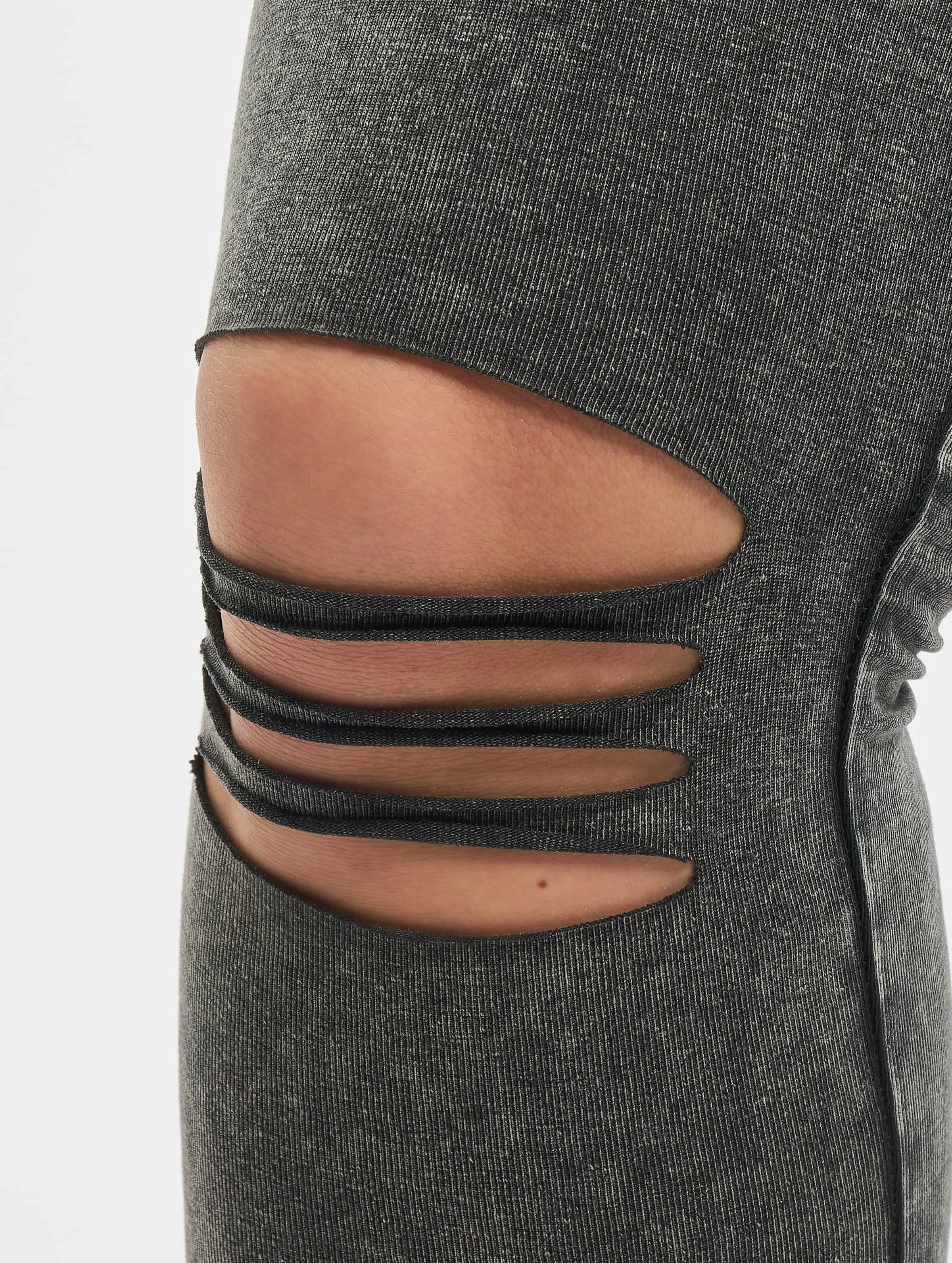 Urban Classics Cutted Knee