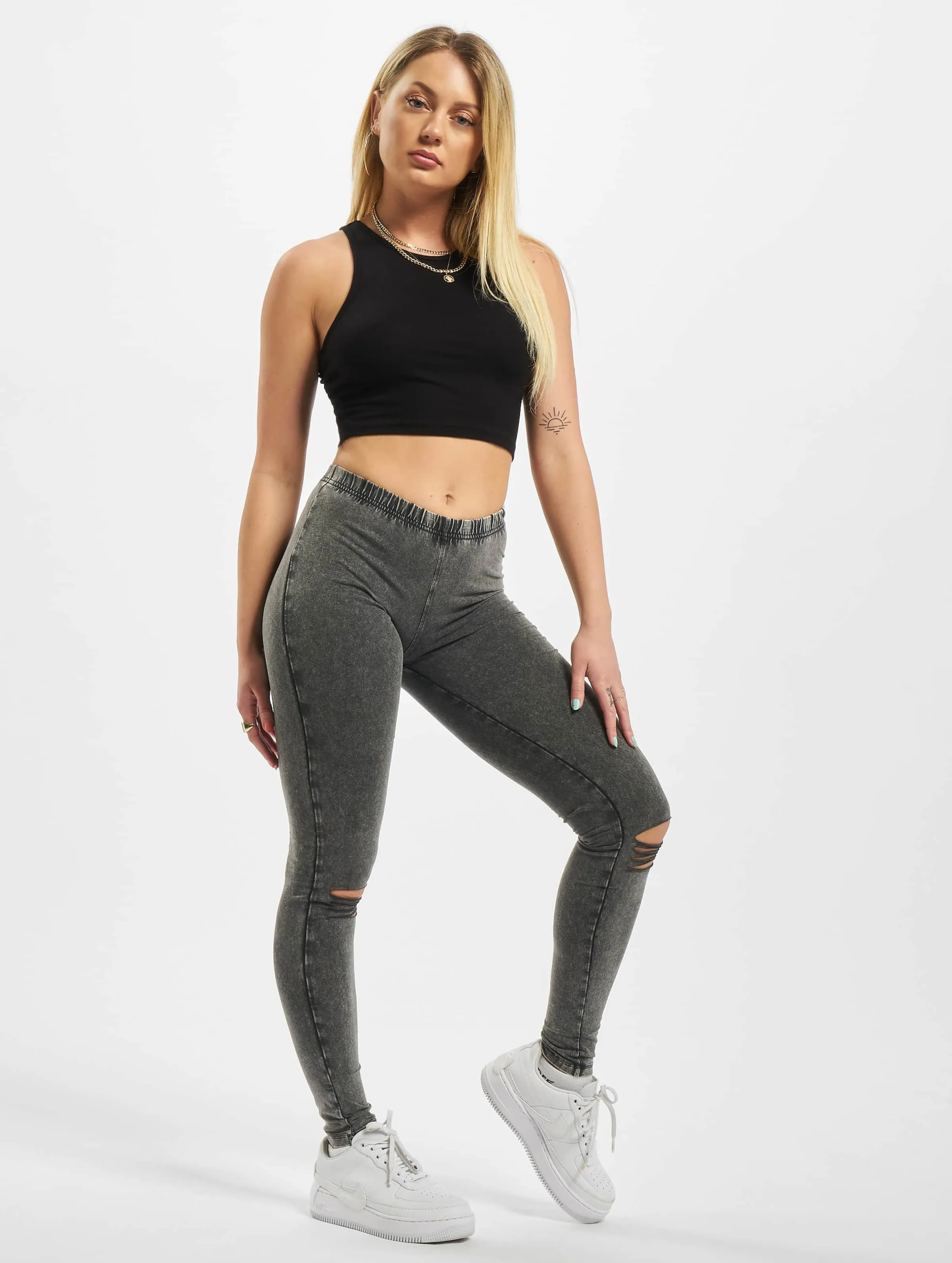 Urban Classics Cutted Knee