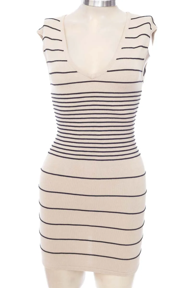 VESTIDO / ENTERIZO COLOR BEIGE  BEBE
