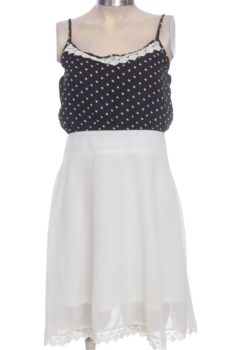 VESTIDO / ENTERIZO COLOR BLANCO  STRIC