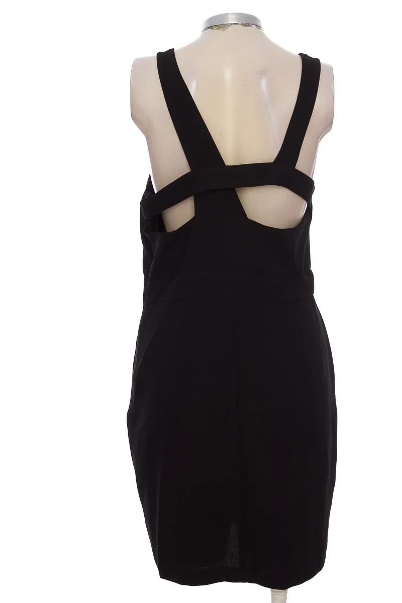 VESTIDO / ENTERIZO COLOR NEGRO  BCBG